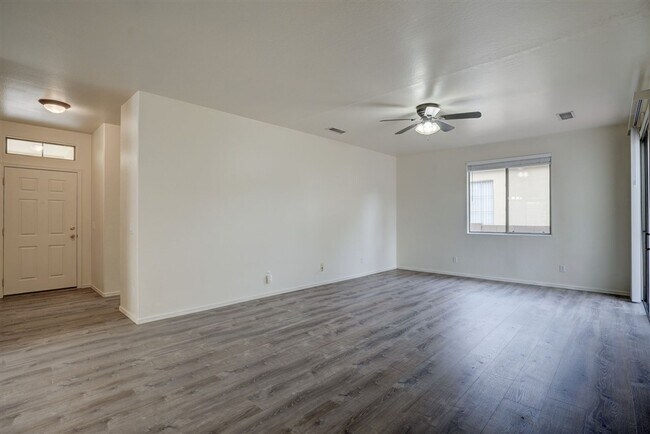 Foto del edificio - 3 Bedroom, 2 bath home located in the Ston...
