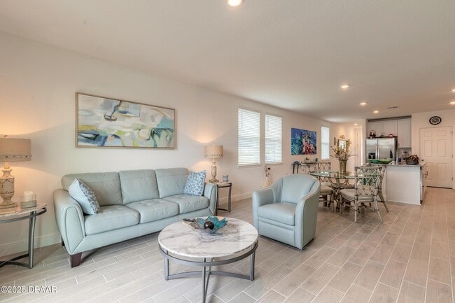 Photo - 207 Pitching Wedge Dr House