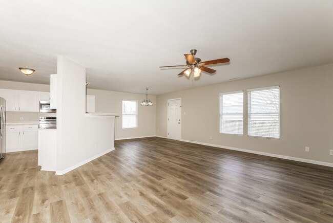 Building Photo - 2035 Brookside Ct