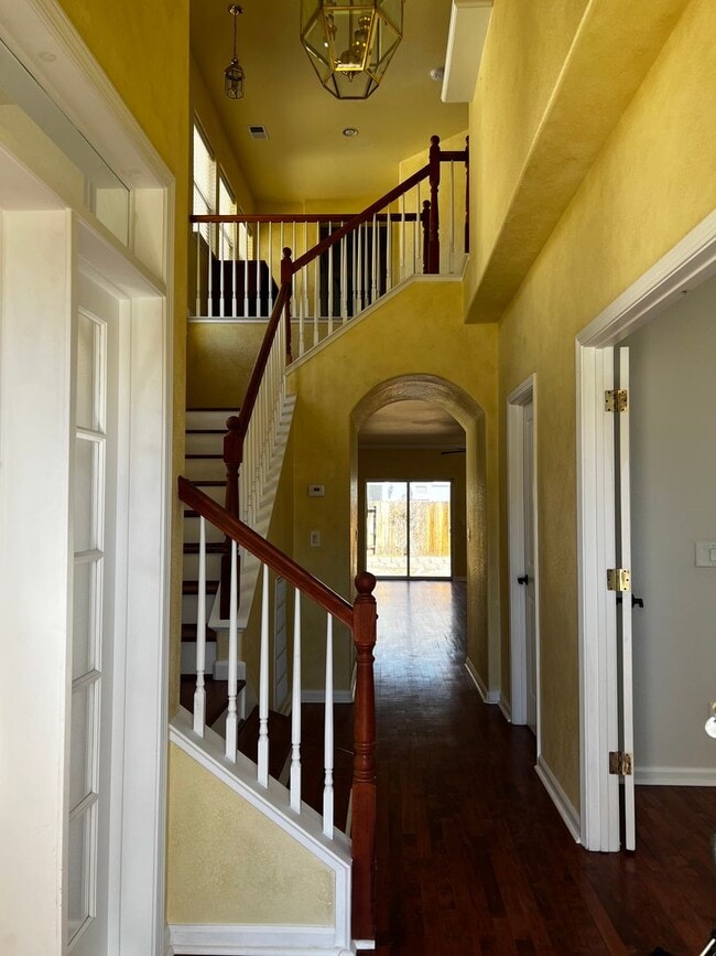 Building Photo - 566 Tioga Pass Ct