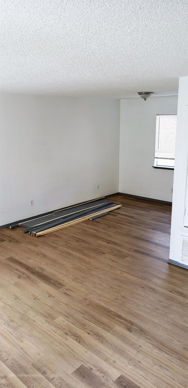 Building Photo - 5113 Sierra St