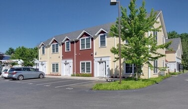 Building Photo - 54 Loomis St