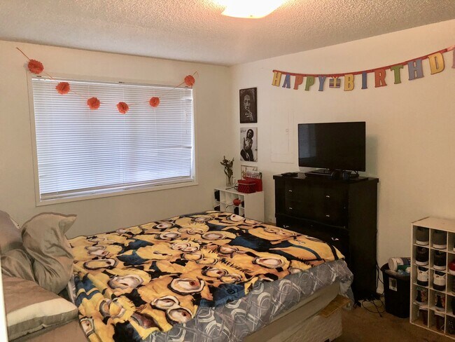 Foto del edificio - 2 Bedroom Duplex in Lynnwood.