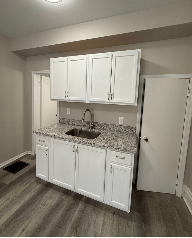 Foto del edificio - Must see studio apartment