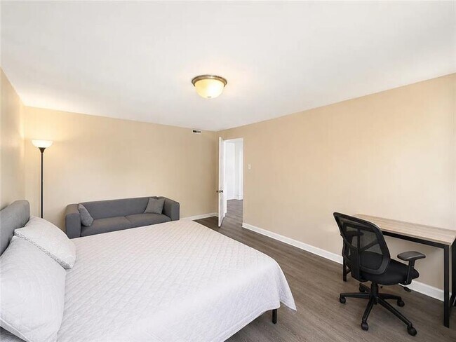 Foto del edificio - 5846 Bartlett St