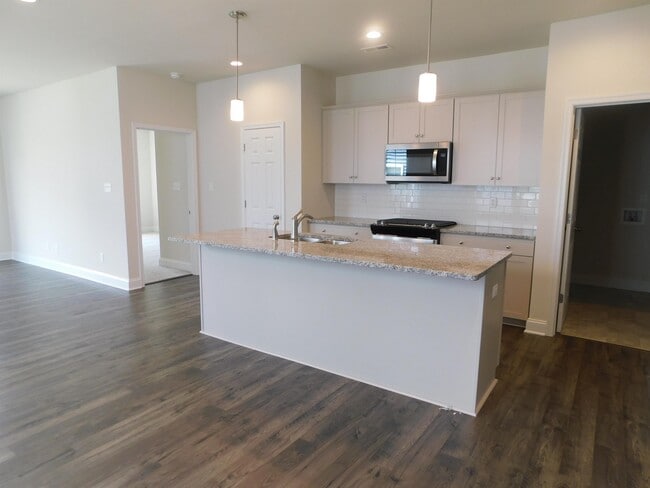 Building Photo - 6981 Leire Ln