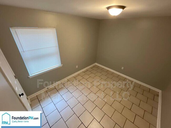 Foto del edificio - 3409 Point Pleasant Ave