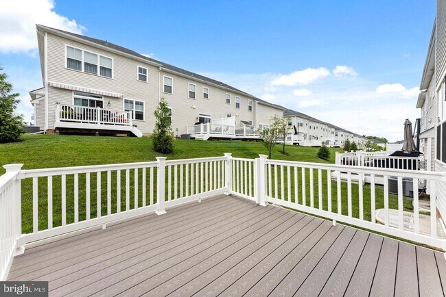 Foto del edificio - 38 Lacey Ln