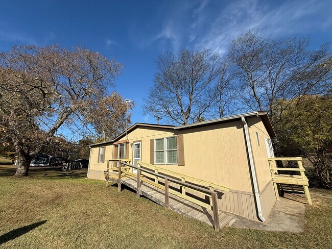 Foto del edificio - 914 Davenport Rd