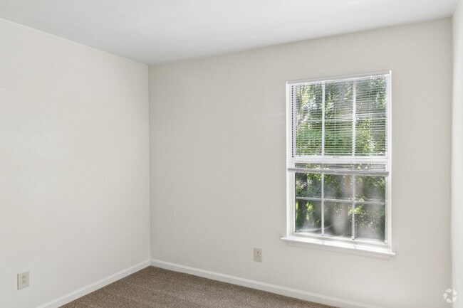 Pelican - 3BR, 1.5BA - 888SF - Bedroom - Pipers Landing Apartments