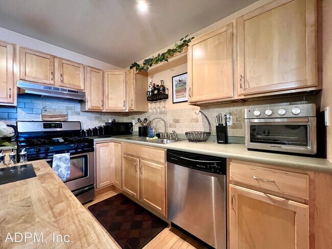 Building Photo - 3 br, 2 bath House - 16 Margin Street Unit 9