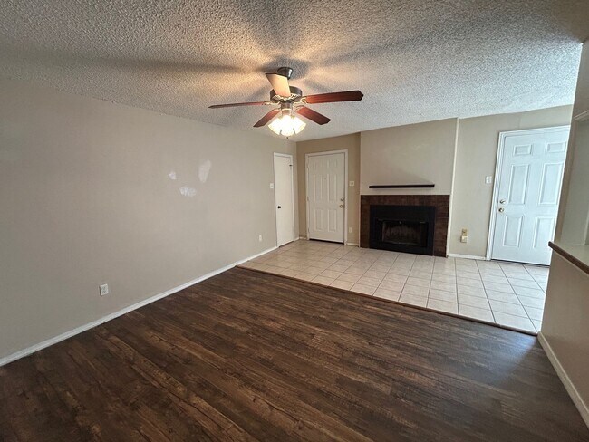 Foto del edificio - Private Corner Townhome