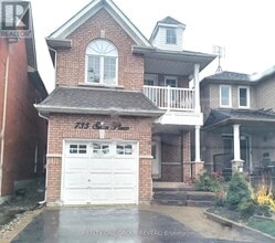 Building Photo - 735 Swan Pl