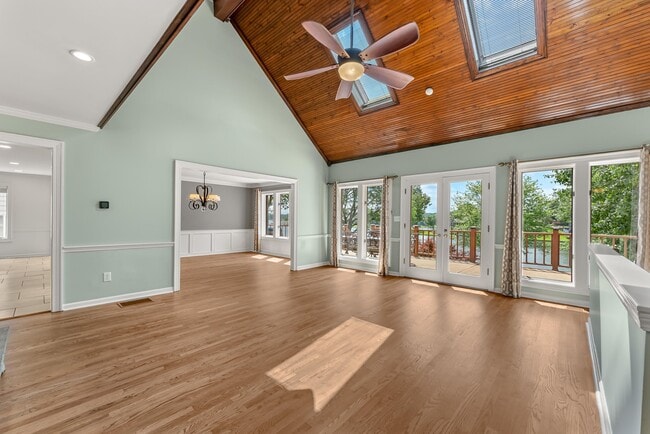 Foto del edificio - 9711 Pine Point Dr
