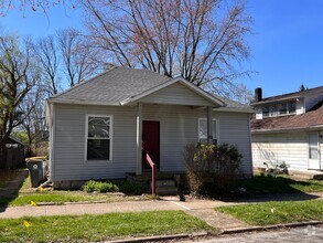 Building Photo - 308 E 12th St