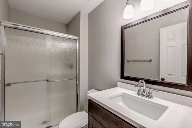 Building Photo - 12020 Golf Ridge Ct