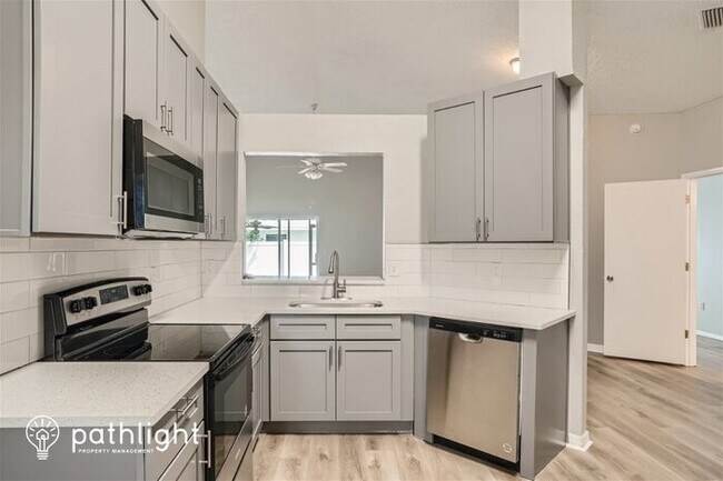 Foto del edificio - 1702 Comstock Pl, Brandon, FL, 33511