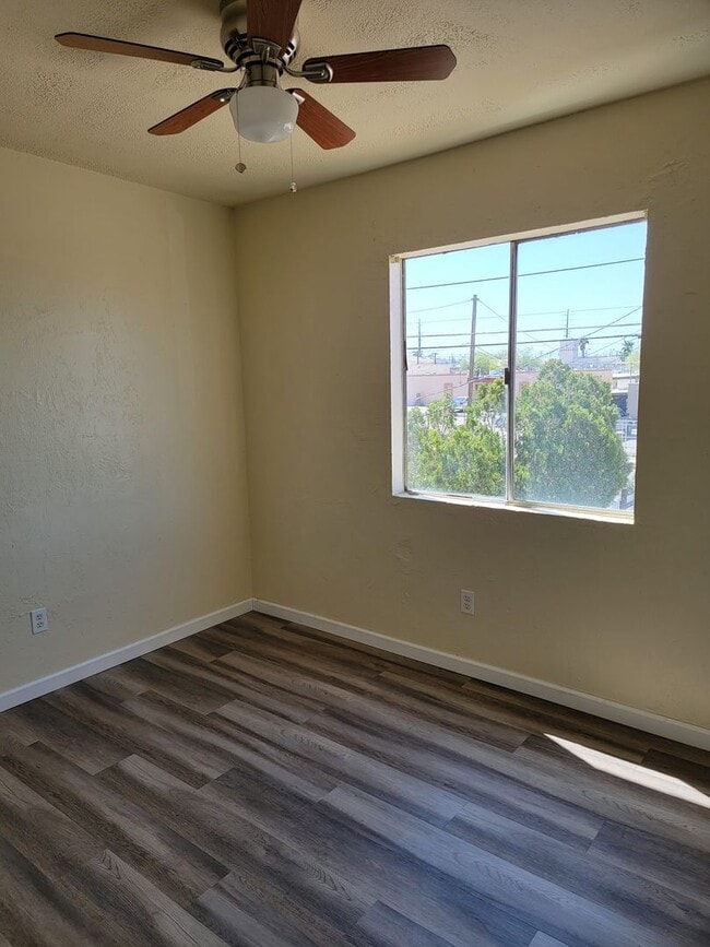 Foto del edificio - 2506 N Castro Ave