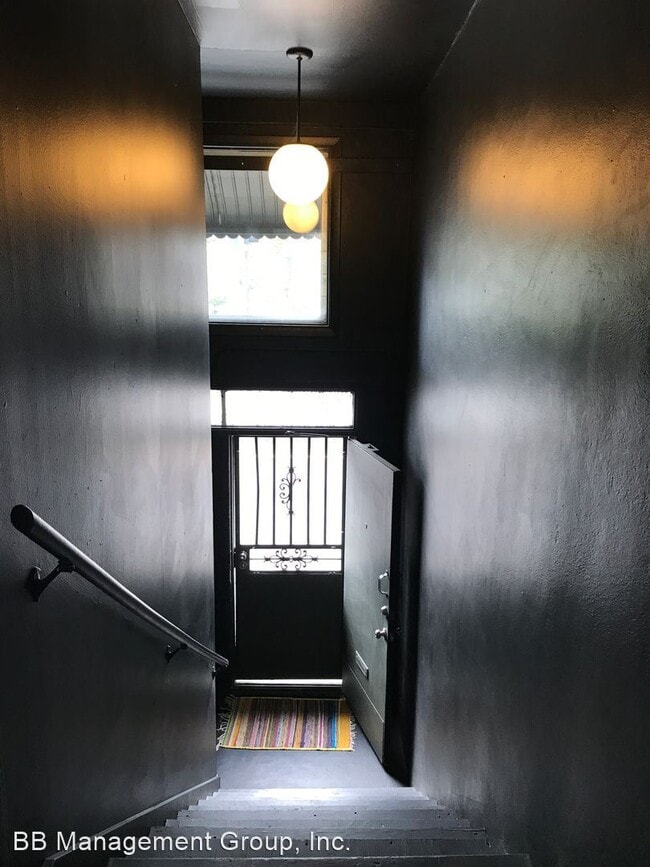 Foto del edificio - 3 br, 1 bath House - 6540 N Interstate Ave...