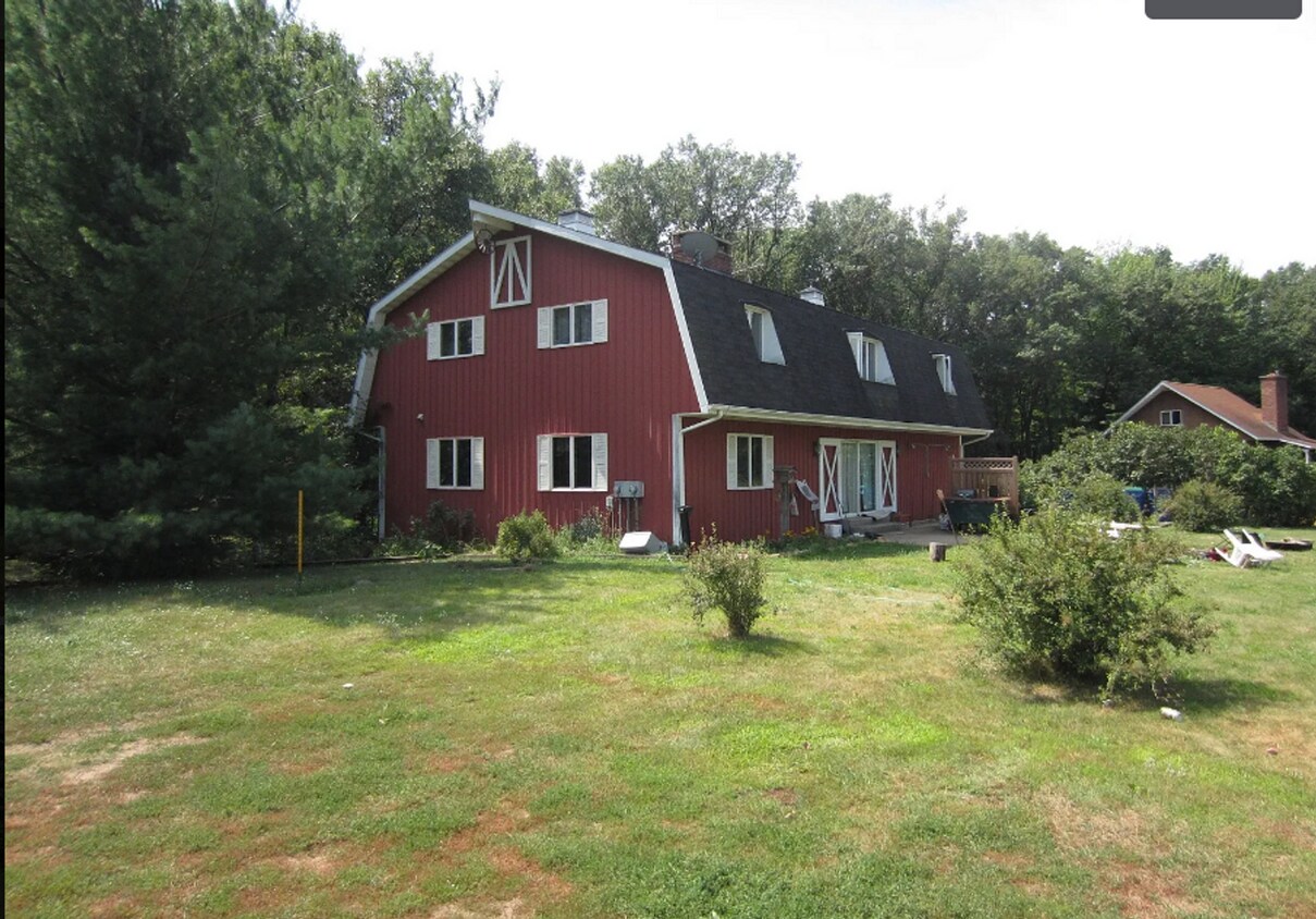 Primary Photo - 215 Jordan Rd