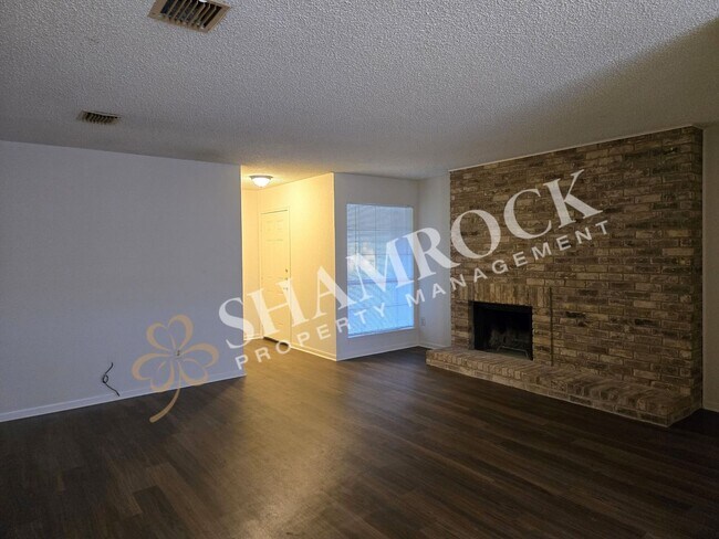 Foto del edificio - 3/2 Duplex in Waco ISD!