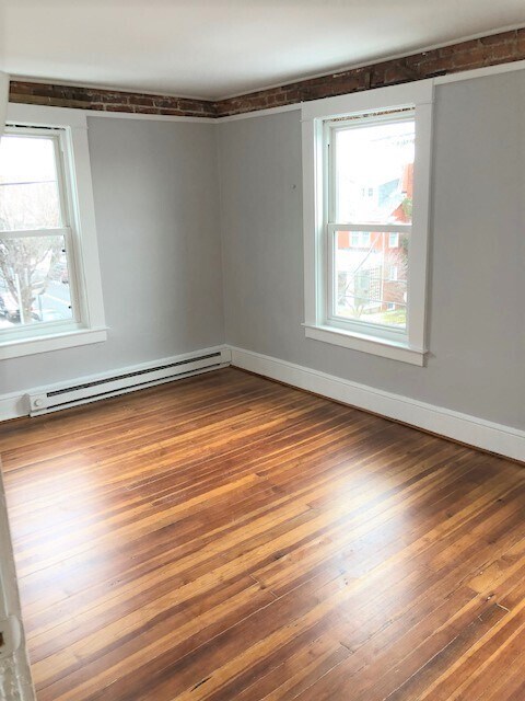LARGE 2ND BEDROOM - 702 3rd St