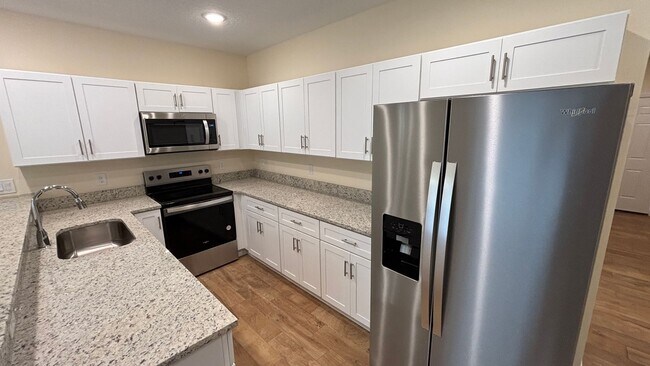Foto del edificio - Brand New Construction 3 Bedroom, 3 Bath T...