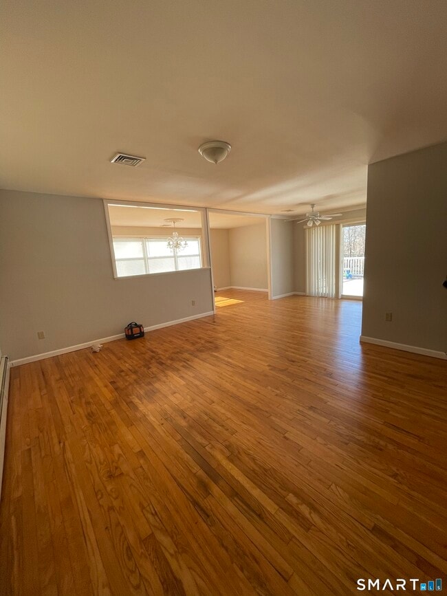 Building Photo - 26 Tamarack Cir