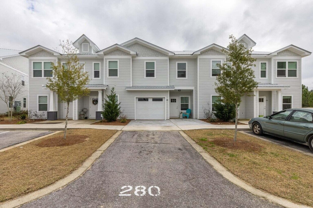 280 Palm St, Freeport, FL 32439 Townhome Rentals in Freeport FL