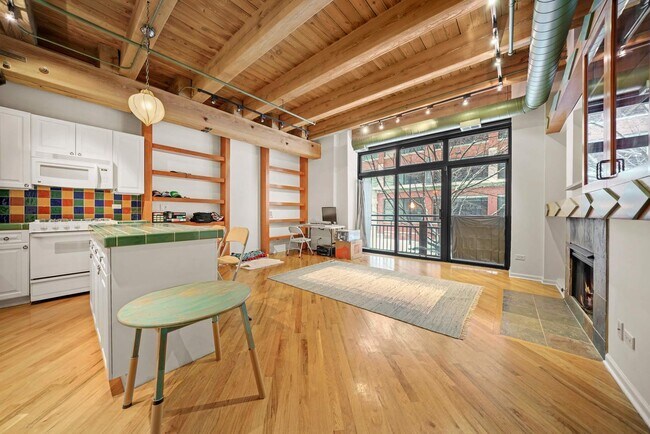 Foto del edificio - 520 W Huron St