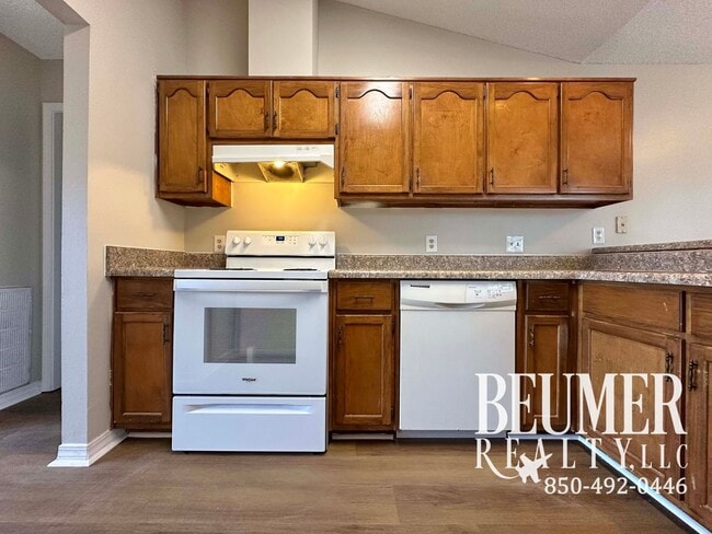 Foto del edificio - Spacious inside and out home for Rent