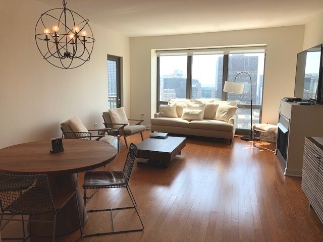 Foto del edificio - 130 N Garland Ct