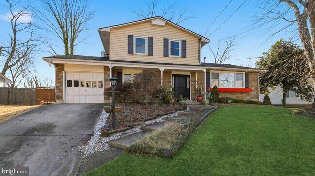 Foto del edificio - 1703 Tioga Rd