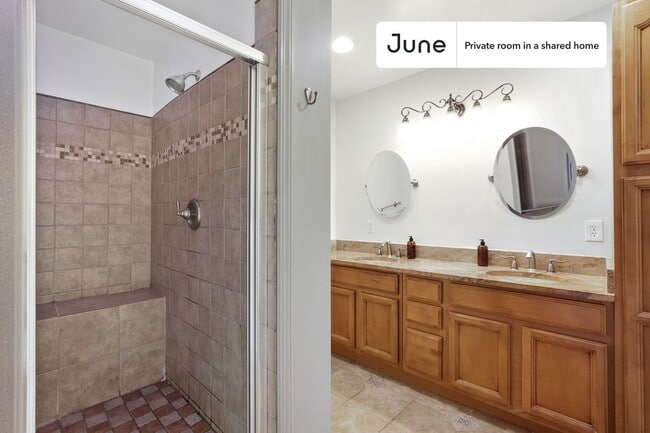 Building Photo - Private bedroom in 8 bed/5 bath Home