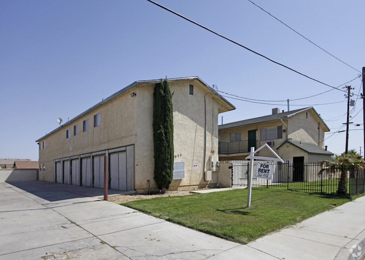 Primary Photo - 1025 E Avenue Q-5
