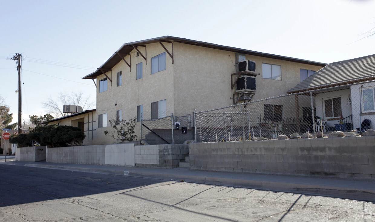 100 E Fredricks St, Barstow, CA 92311 Apartments in Barstow, CA