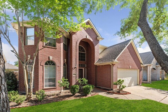 Building Photo - 26414 Creston Woods Dr