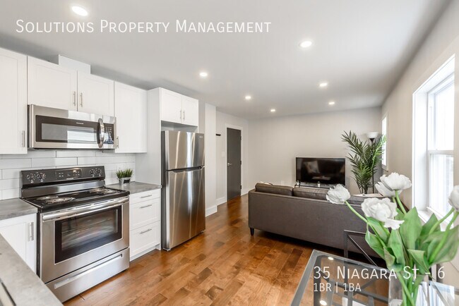 Photo du bâtiment - **WOW** Newly Renovated One Bedroom Units Available Now in St. Catherines!