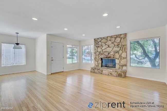 Building Photo - 4 br, 2 bath House - 16756 Addison Street,...