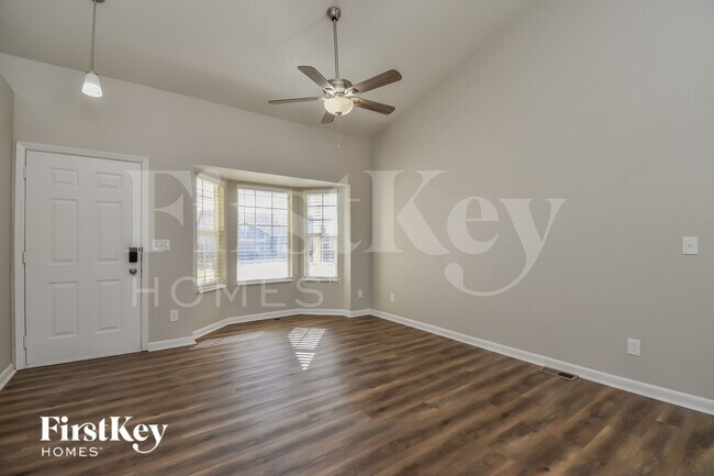 Foto del edificio - 6216 Gossamer St