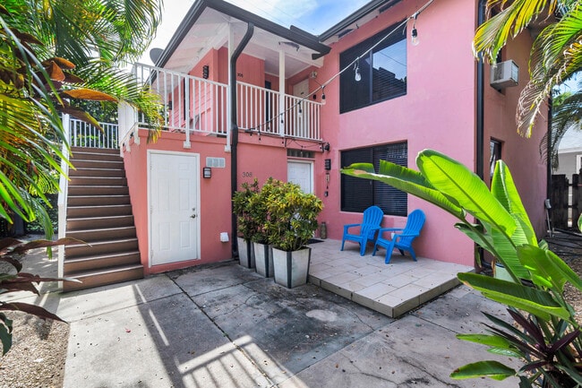 Building Photo - 308 Croton Way