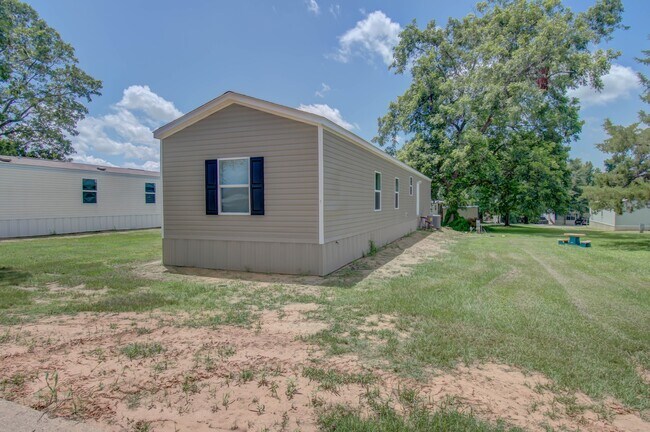 Building Photo - Hillside Mobile Home Park