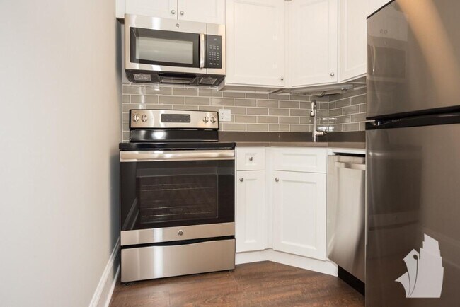 Foto del edificio - 837 W Lakeside Pl