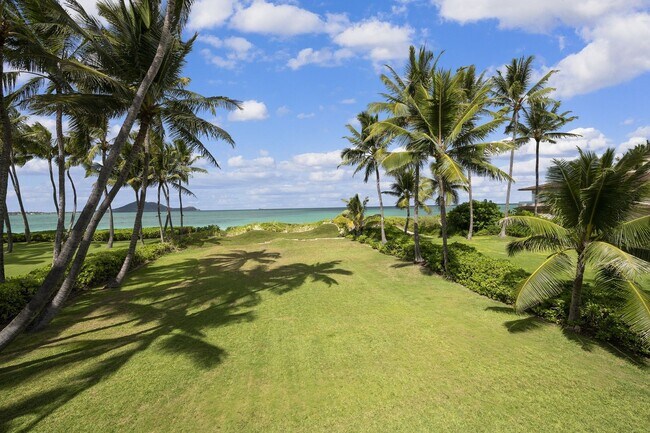 Building Photo - Ocean View Villa w/Beach as Backyard, Walk to Attractions: Kailua Hale Kahakai