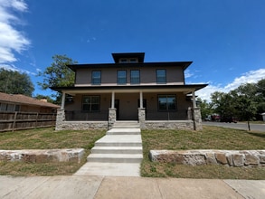 Building Photo - 536 E Mulberry St