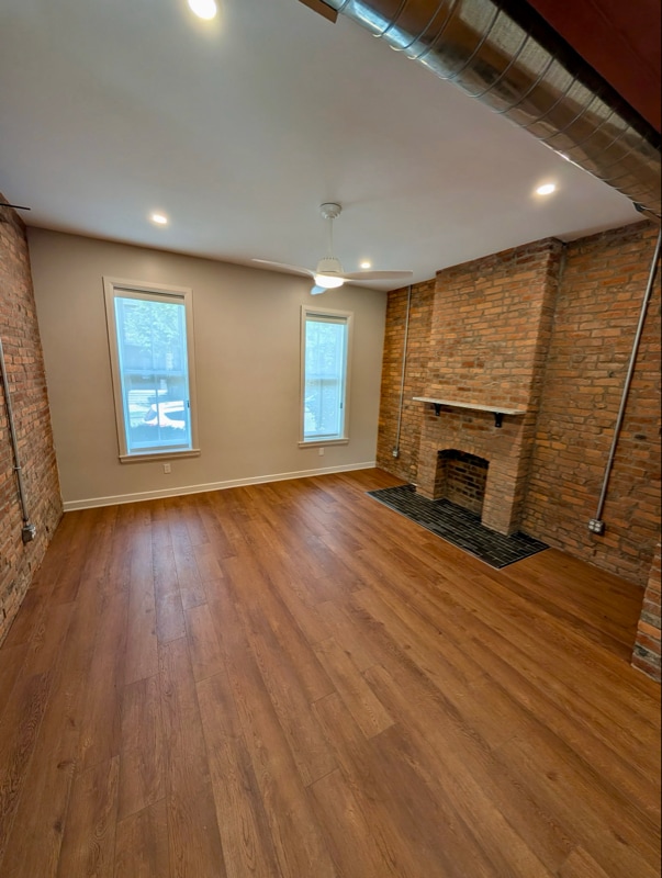 Primary Photo - 35 E Lincoln St