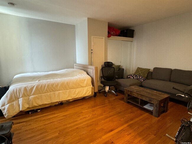 Foto del edificio - 310 Riverside Blvd