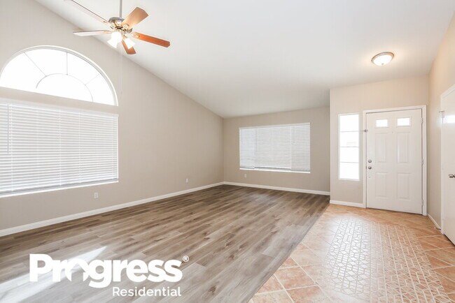 Building Photo - 5620 Rainwood Dr
