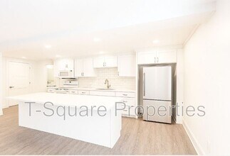 Building Photo - 325 5th Ave S