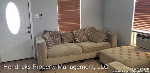 Foto del edificio - 3 br, 1 bath House - 210 Bank St.